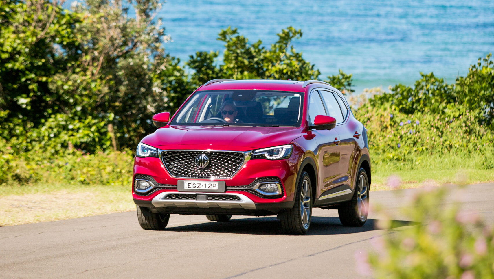 Mg hs автомобиль